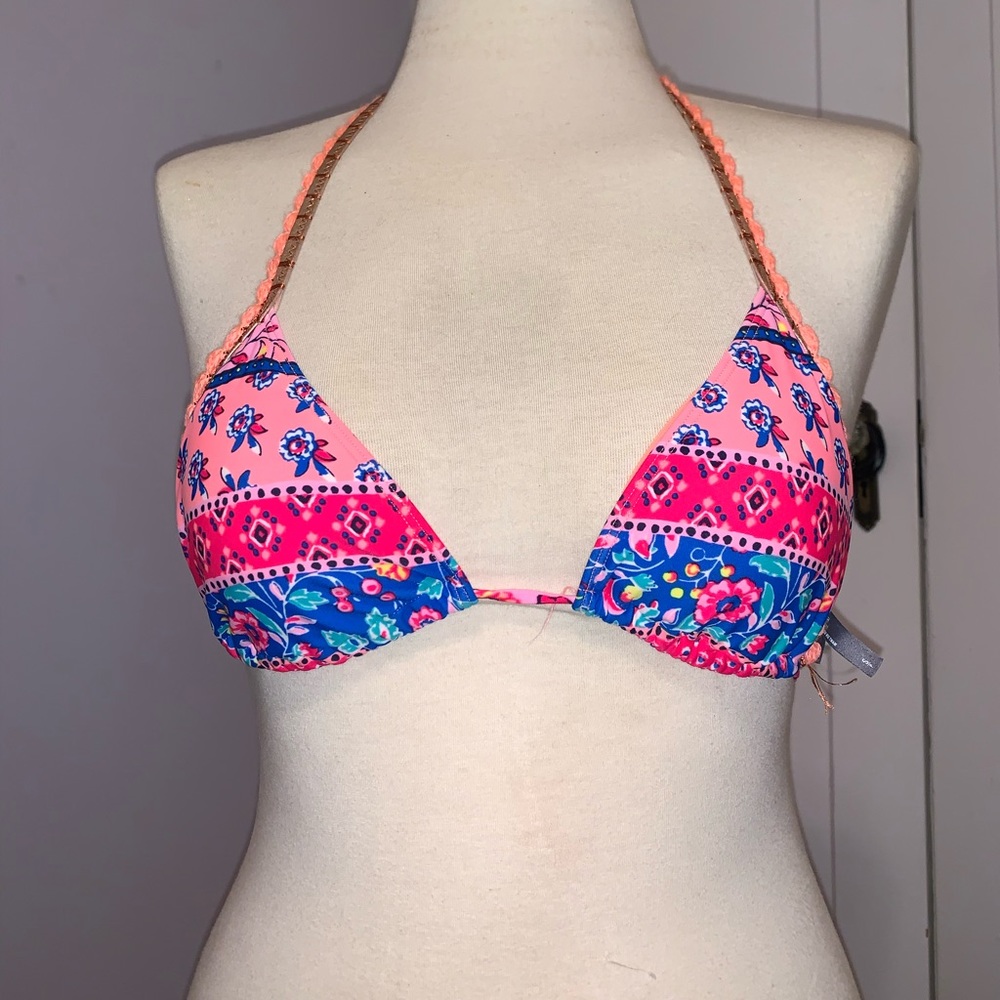 aerie small triangle top with little bells on tie